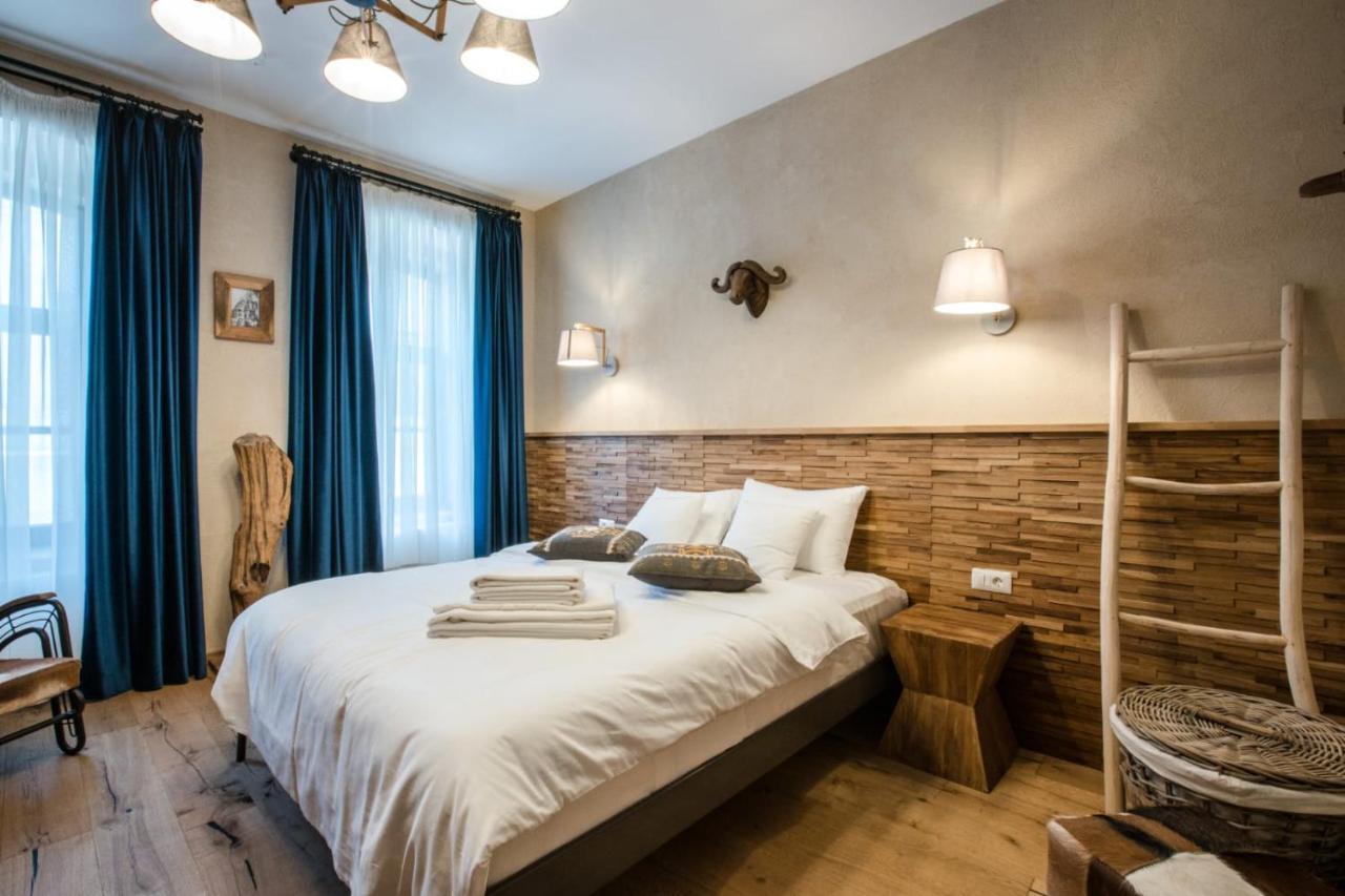 Acsa Inn Craiova Buitenkant foto