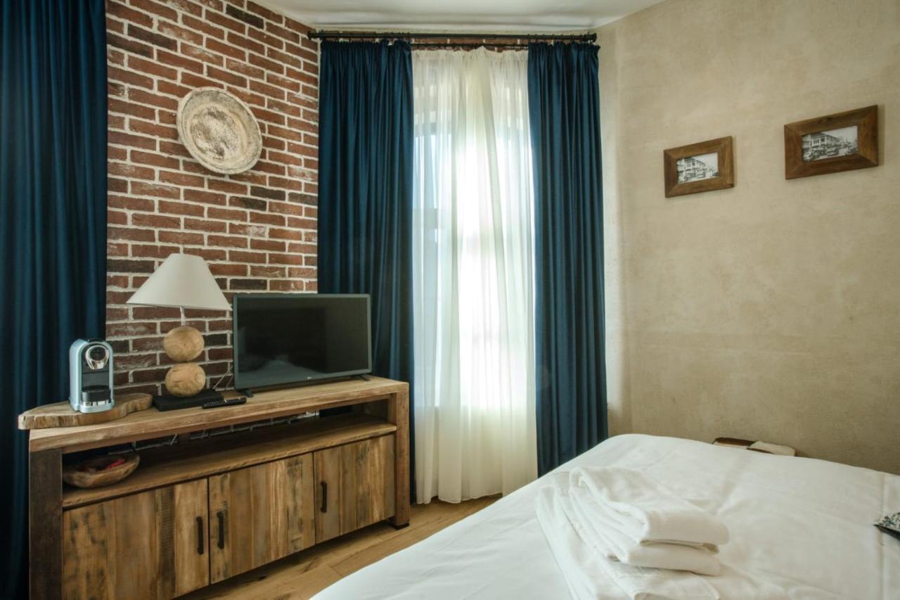 Acsa Inn Craiova Buitenkant foto