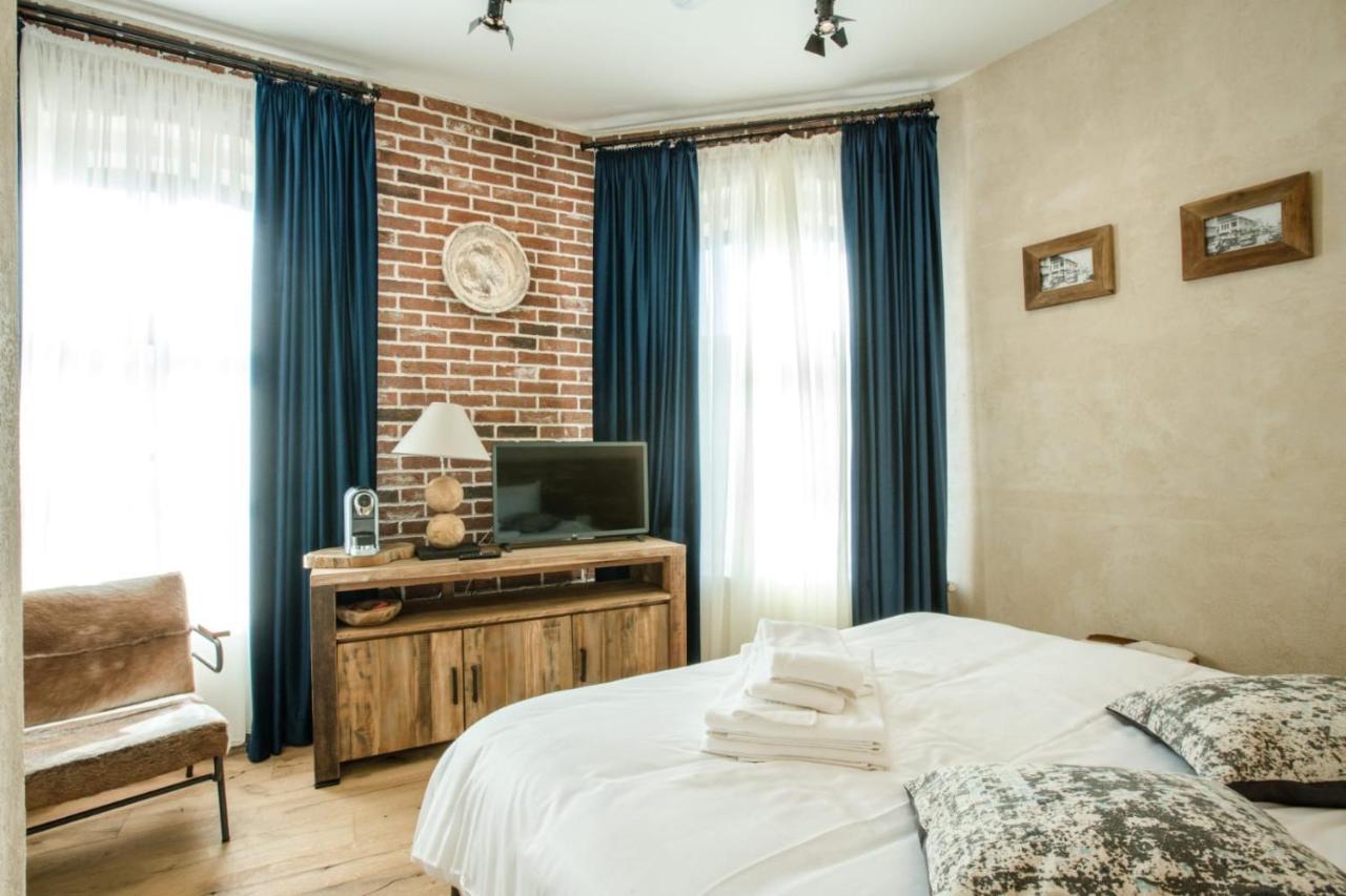 Acsa Inn Craiova Buitenkant foto